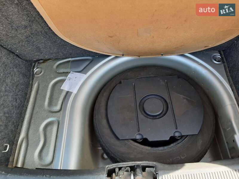 Хэтчбек Skoda Fabia 2006 в Ужгороде