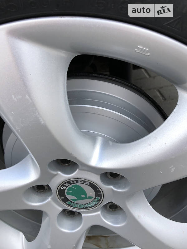 Хэтчбек Skoda Fabia 2012 в Черновцах