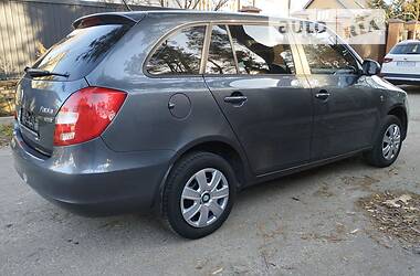 Универсал Skoda Fabia 2011 в Кривом Роге