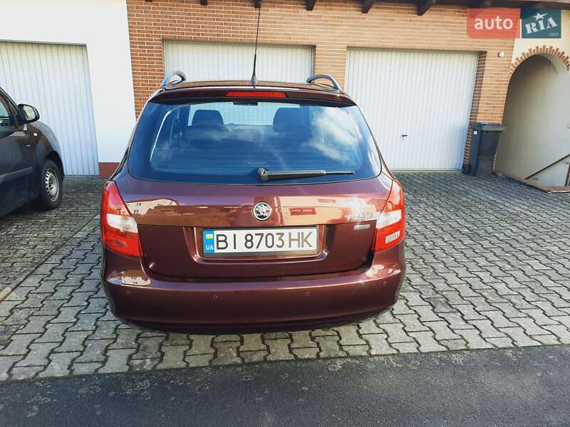 Универсал Skoda Fabia 2011 в Житомире