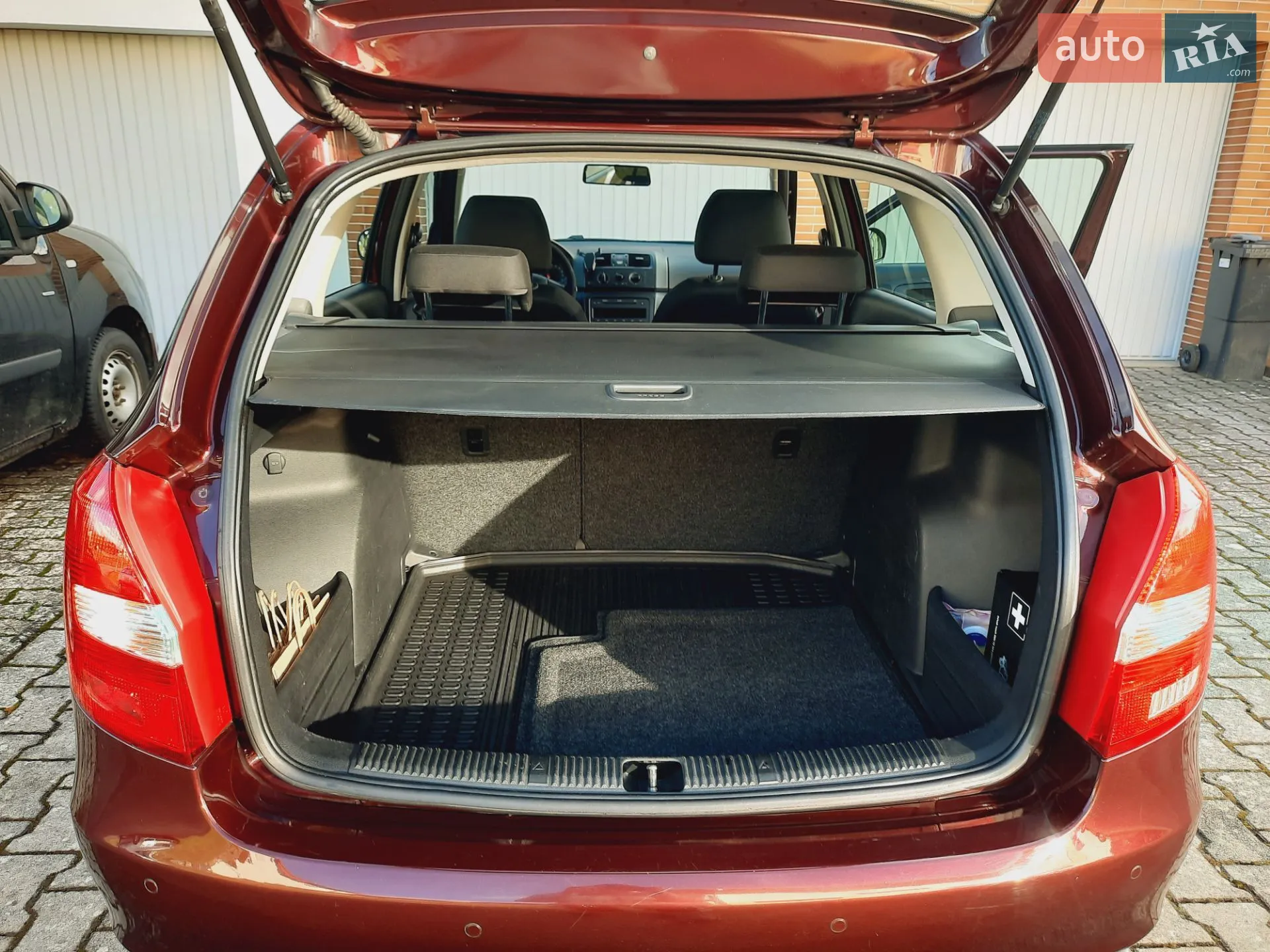 2011 Skoda Fabia - мініатюра 58