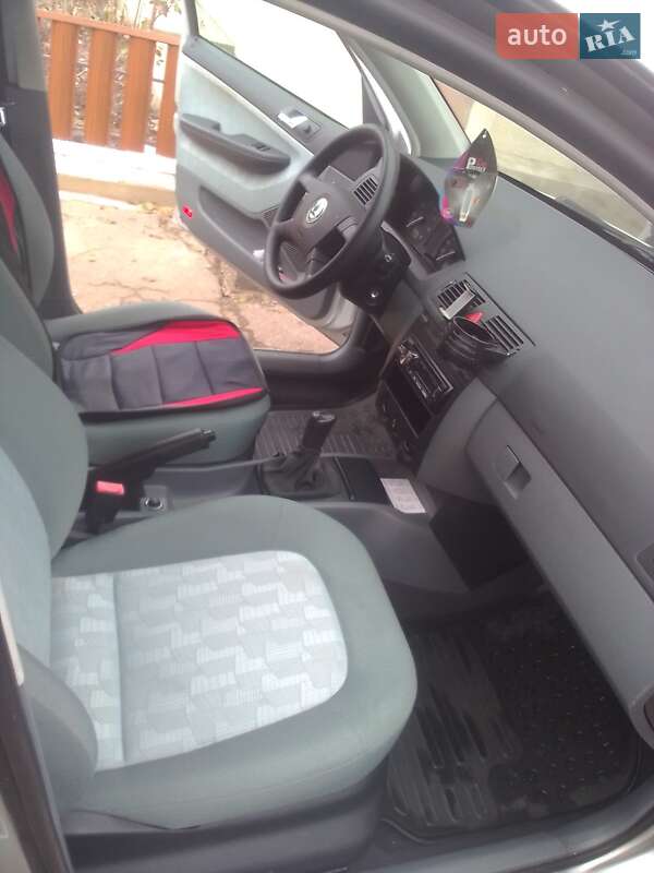 Універсал Skoda Fabia 2001 в Вінниці