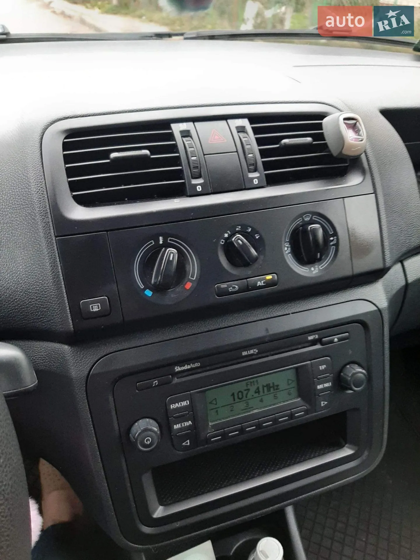 2013 Skoda Fabia - мініатюра 2