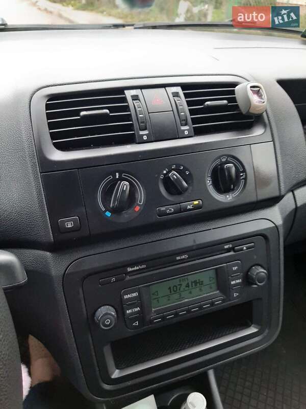 Хэтчбек Skoda Fabia 2013 в Ивано-Франковске фото 2 Хэтчбек Skoda Fabia 2013 в Ивано-Франковске