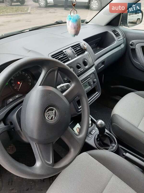 Хэтчбек Skoda Fabia 2013 в Ивано-Франковске фото 3 Хэтчбек Skoda Fabia 2013 в Ивано-Франковске