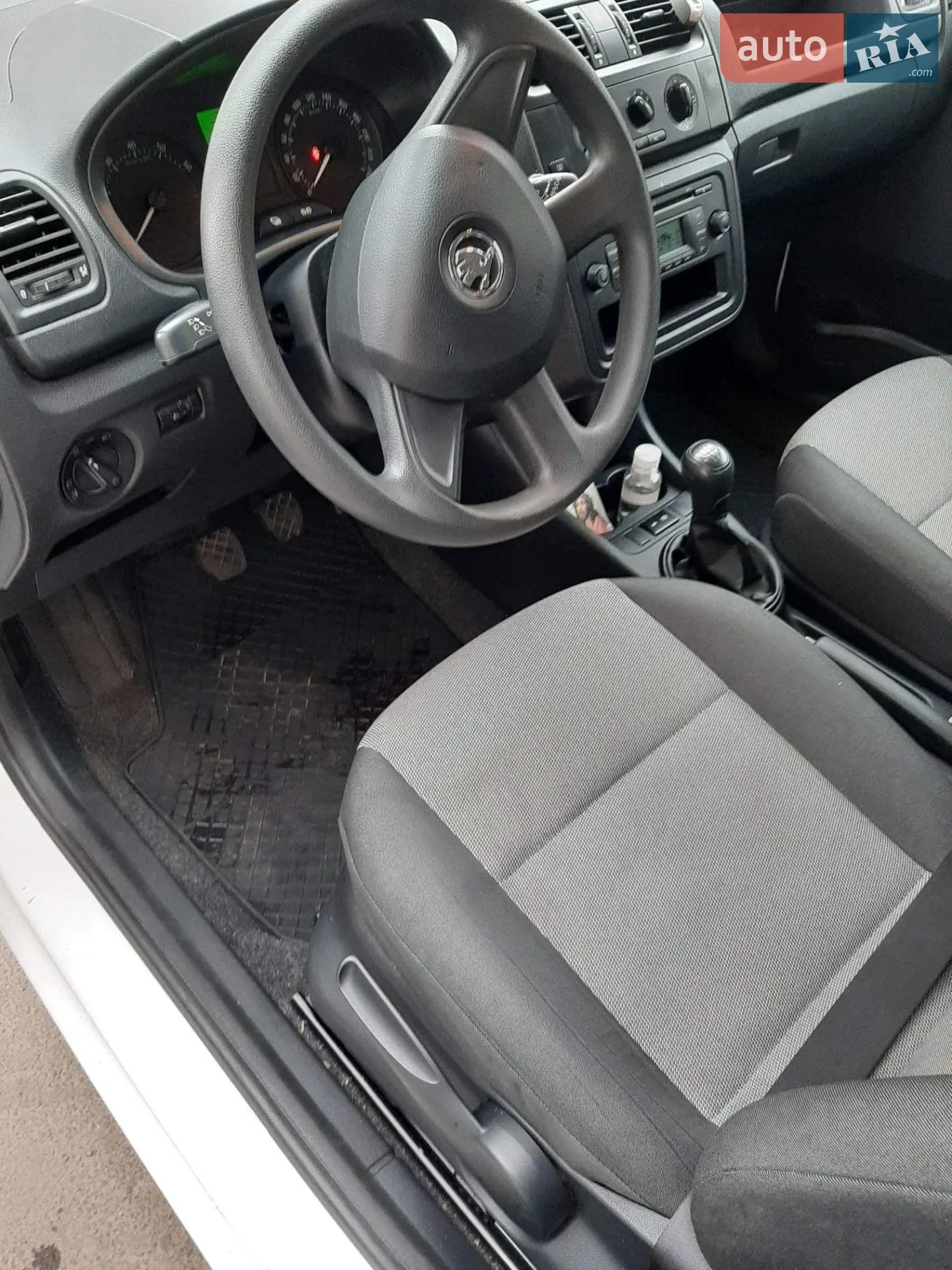 2013 Skoda Fabia - мініатюра 9