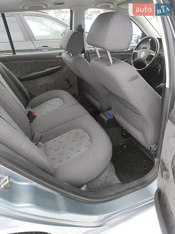 Універсал Skoda Fabia 2003 в Пустомитах