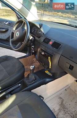 Универсал Skoda Fabia 2002 в 