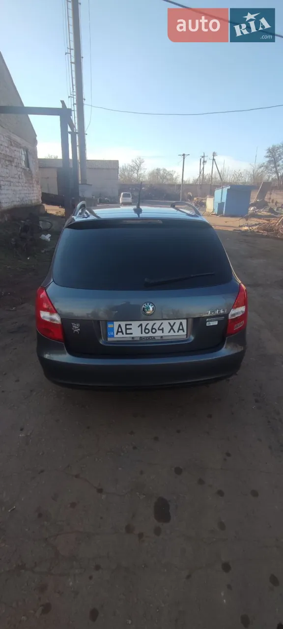 2011 Skoda Fabia - мініатюра 15