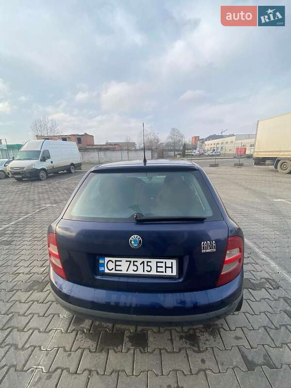 Хетчбек Skoda Fabia 2002 в Чернівцях