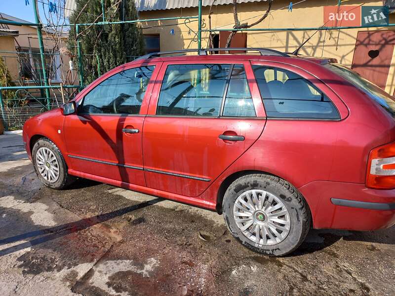 Универсал Skoda Fabia 2004 в Одессе