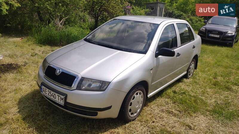 Седан Skoda Fabia 2003 в Кривому Розі