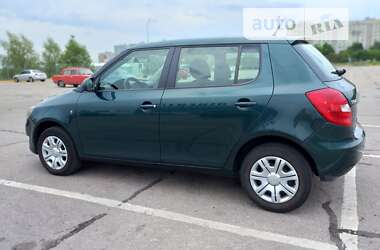 Хэтчбек Skoda Fabia 2013 в 