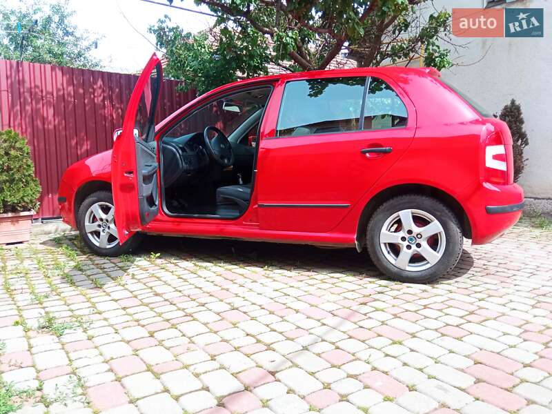 Хетчбек Skoda Fabia 2006 в Ужгороді фото 2 Хетчбек Skoda Fabia 2006 в Ужгороді
