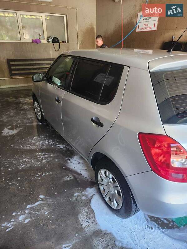 Хетчбек Skoda Fabia 2010 в 