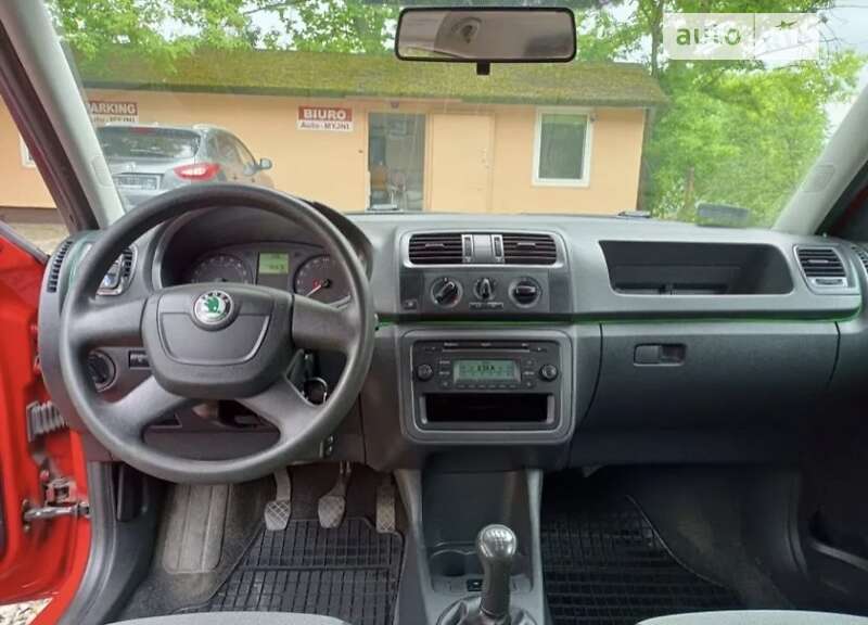 Хетчбек Skoda Fabia 2012 в 