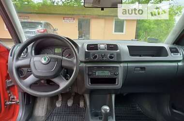 Хетчбек Skoda Fabia 2012 в 