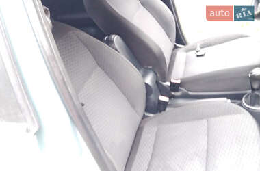 Хетчбек Skoda Fabia 2010 в Чернівцях