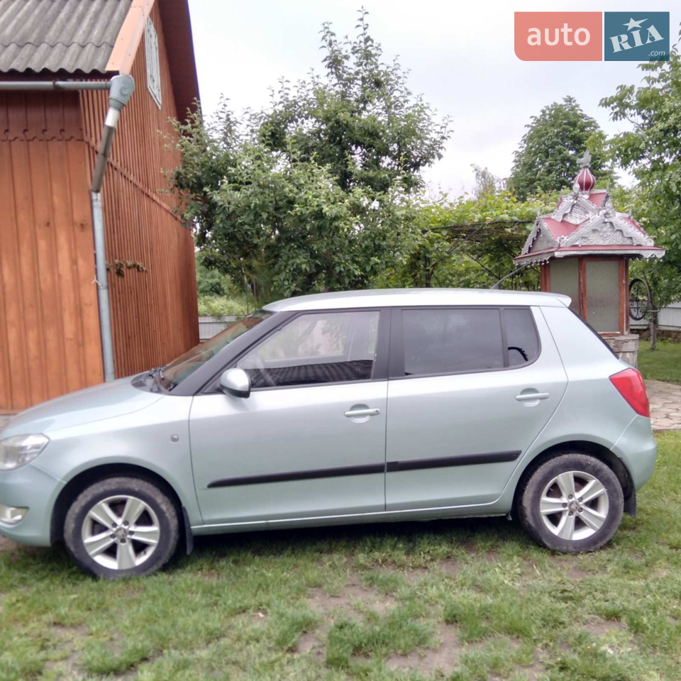 2010 Skoda Fabia - мініатюра 16