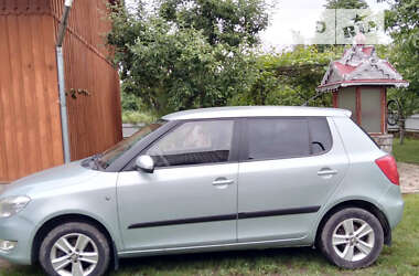 Хетчбек Skoda Fabia 2010 в Чернівцях