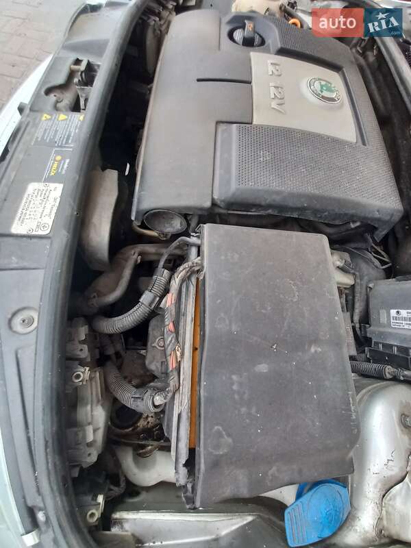 Седан Skoda Fabia 2005 в Киеве