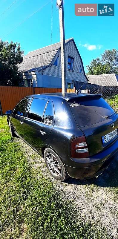 Хэтчбек Skoda Fabia 2001 в Шишаки