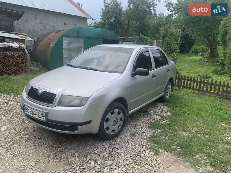 Седан Skoda Fabia 2003 в Бориславе