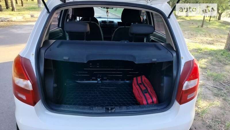 Хэтчбек Skoda Fabia 2014 в Николаеве фото 10 Хэтчбек Skoda Fabia 2014 в Николаеве