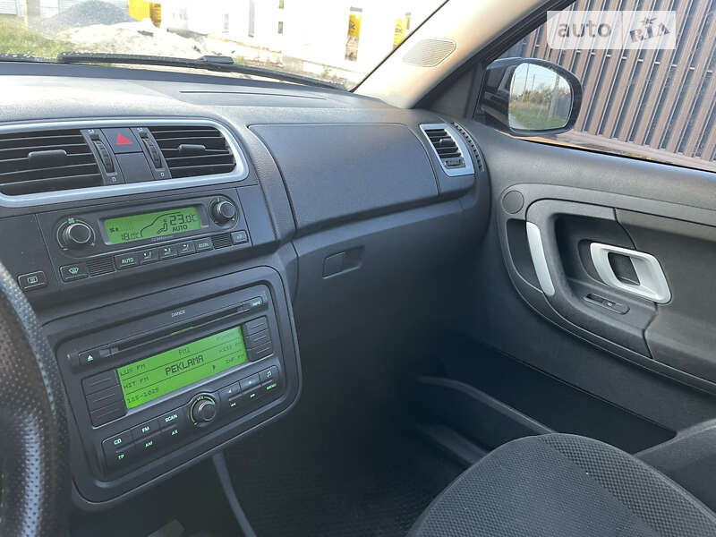 Хэтчбек Skoda Fabia 2007 в Днепре
