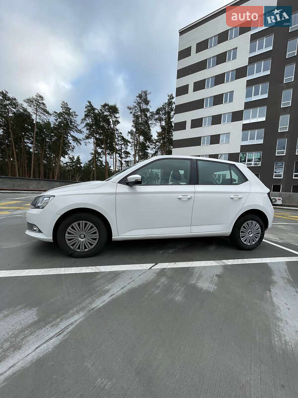 Хетчбек Skoda Fabia 2016 в Ірпені