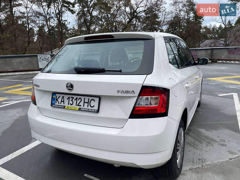 Хетчбек Skoda Fabia 2016 в Ірпені