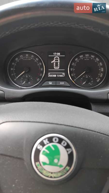 Універсал Skoda Fabia 2011 в Києві