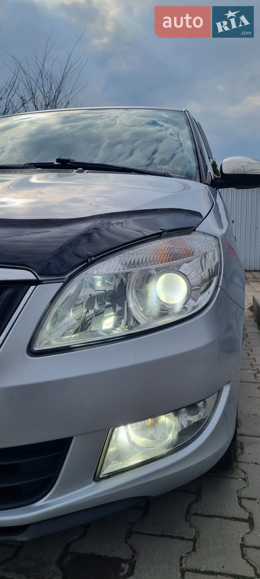 2010 Skoda Fabia - мініатюра 2