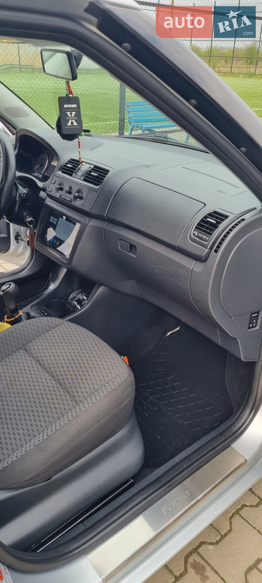2010 Skoda Fabia - мініатюра 8