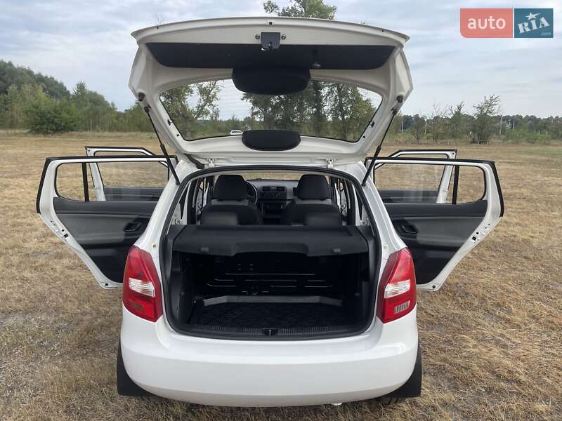 Хэтчбек Skoda Fabia 2012 в Броварах