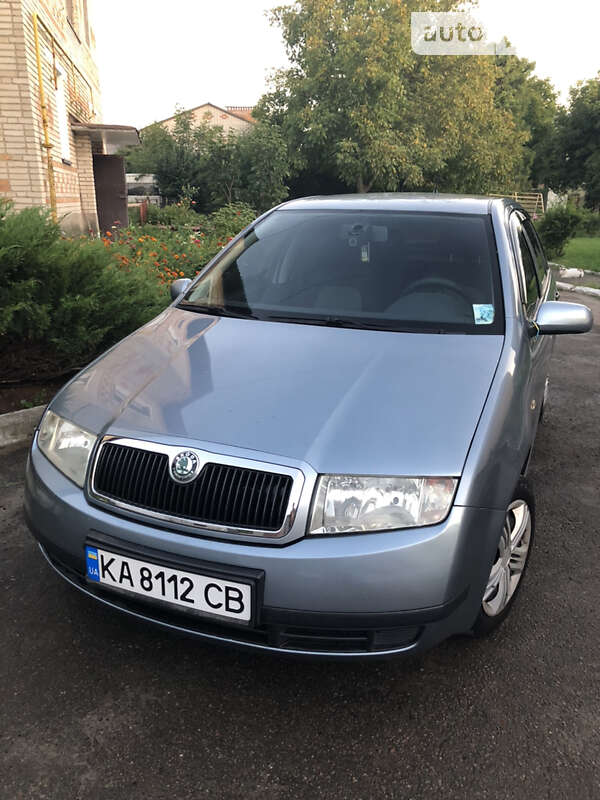 Хэтчбек Skoda Fabia 2004 в 