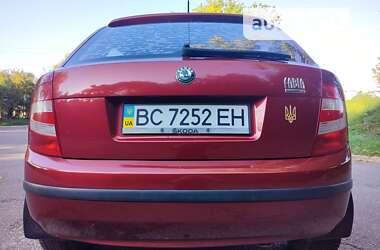Хетчбек Skoda Fabia 2006 в 