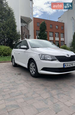 Хэтчбек Skoda Fabia 2016 в 