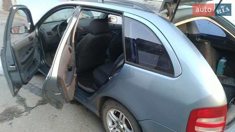 Універсал Skoda Fabia 2002 в Миколаєві