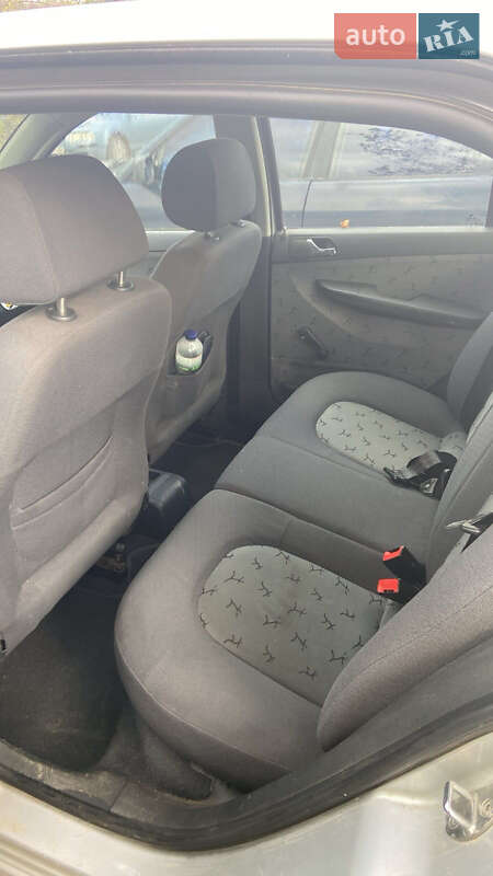 Хетчбек Skoda Fabia 2002 в Дрогобичі