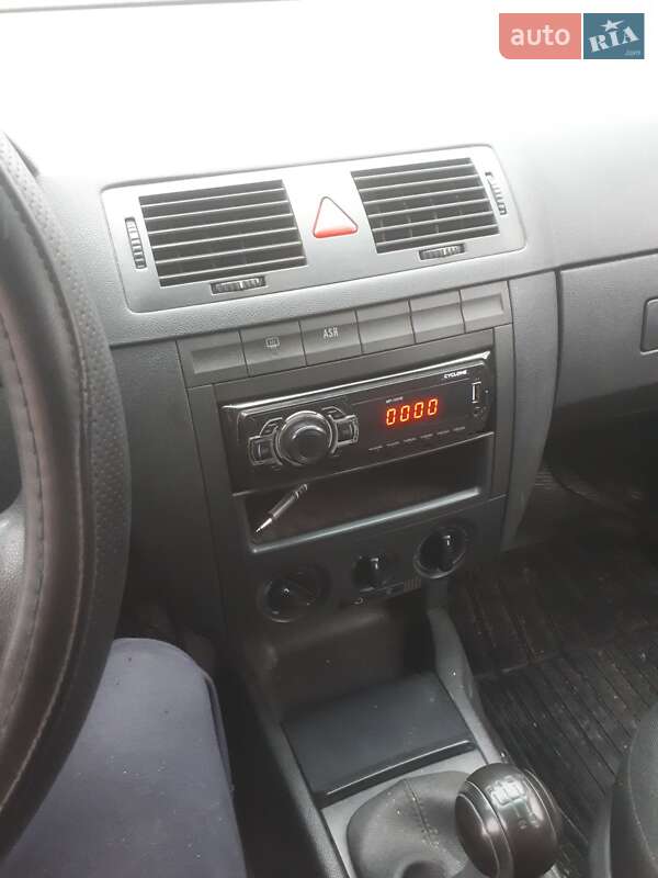 Универсал Skoda Fabia 2006 в Звягеле
