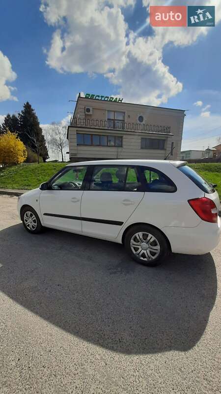 Універсал Skoda Fabia 2010 в Львові