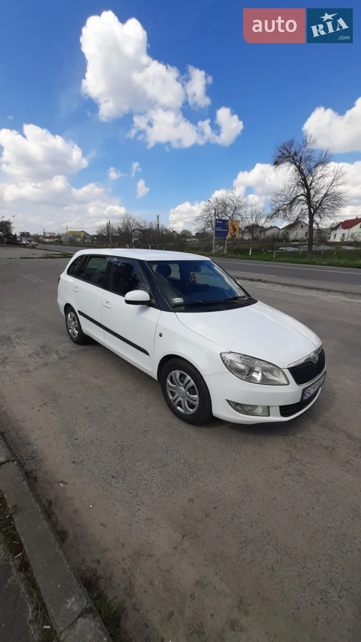 2010 Skoda Fabia - мініатюра 12
