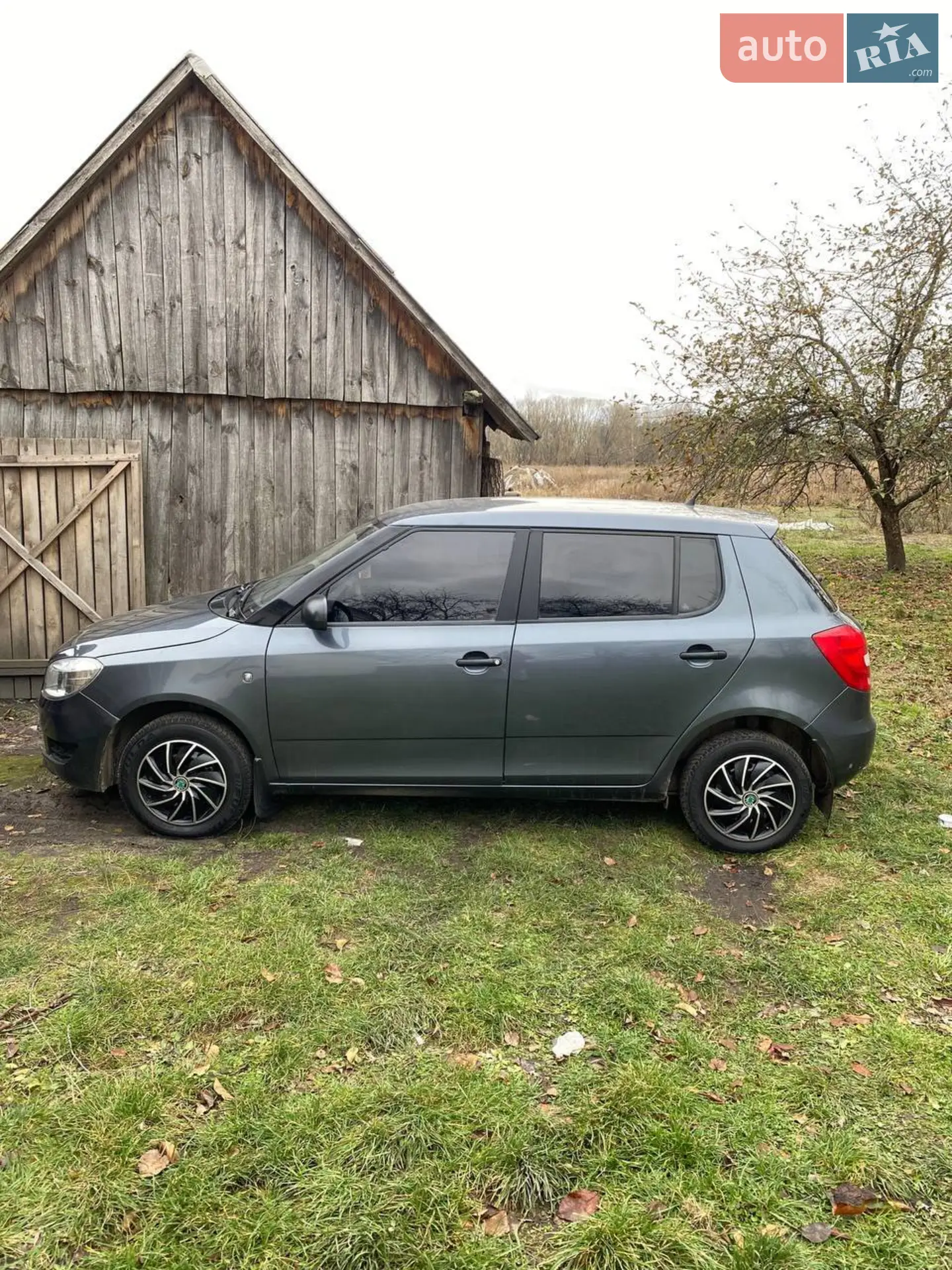 2010 Skoda Fabia - мініатюра 2