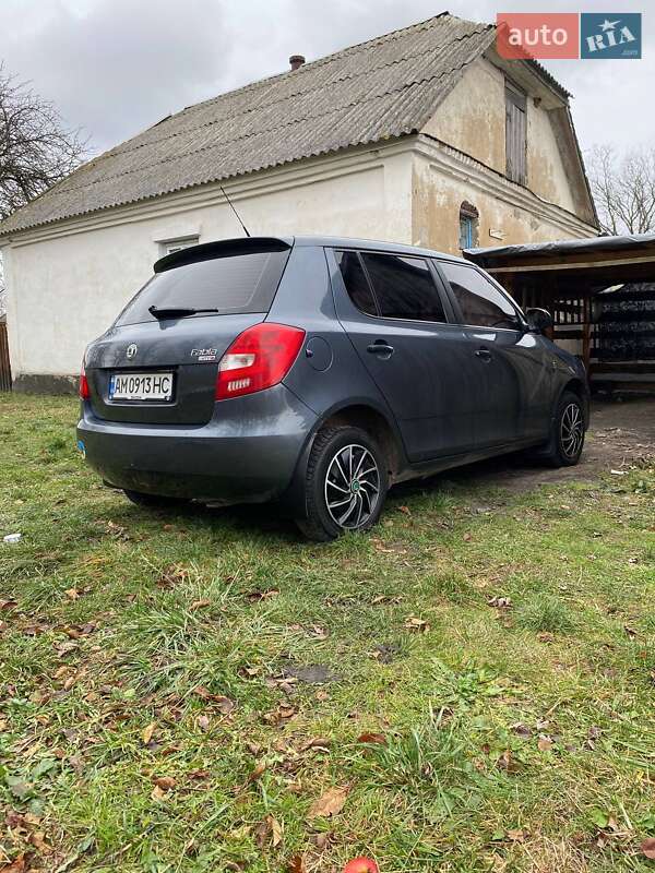 Хэтчбек Skoda Fabia 2010 в Коростене фото 4 Хэтчбек Skoda Fabia 2010 в Коростене