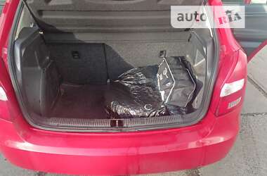 Хэтчбек Skoda Fabia 2012 в 
