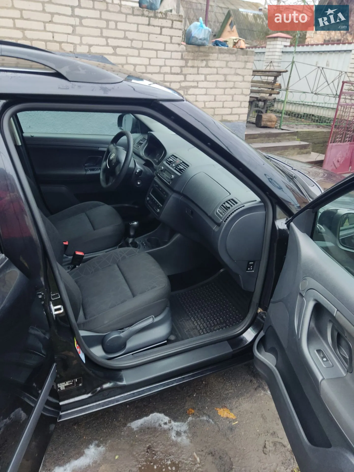 2012 Skoda Fabia - мініатюра 9