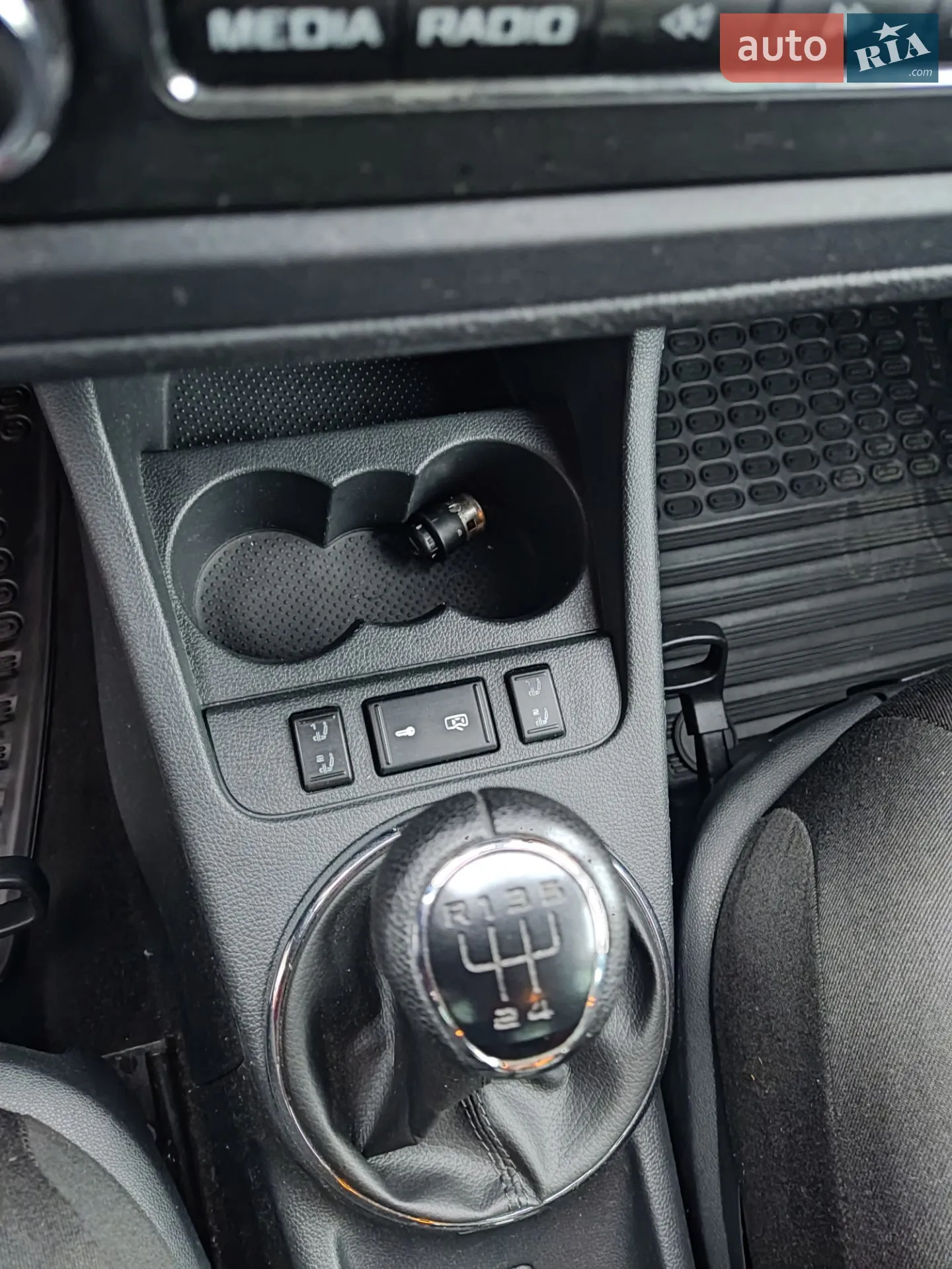 2012 Skoda Fabia - мініатюра 16