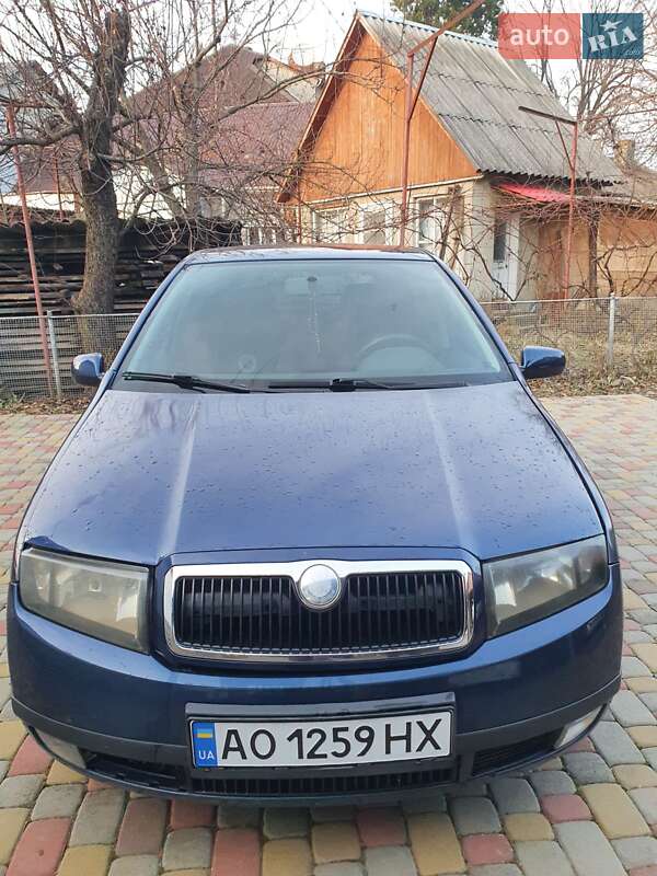 Хэтчбек Skoda Fabia 2000 в 