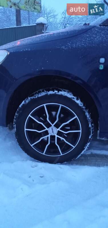 Універсал Skoda Fabia 2010 в Івано-Франківську